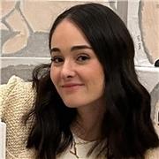 Profesora titulada en magisterio infantil, apta para dar clases a primaria, con niños de edades comprendidas de entre seis a quince años. Más de cuatro años de experiencia.